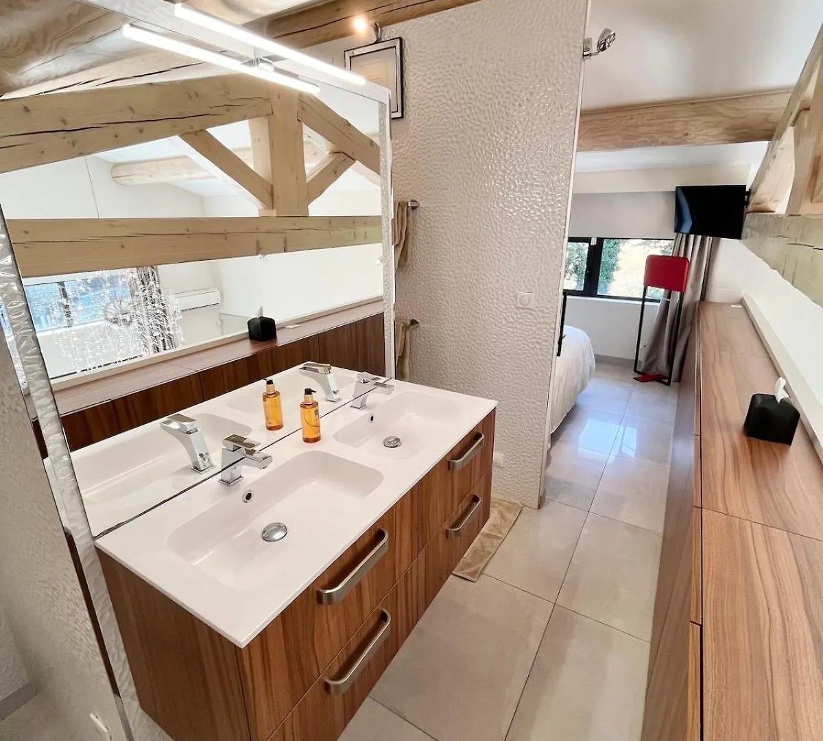 Gite Bb Chic Du Domaine De La Franquette Caderousse 0*,