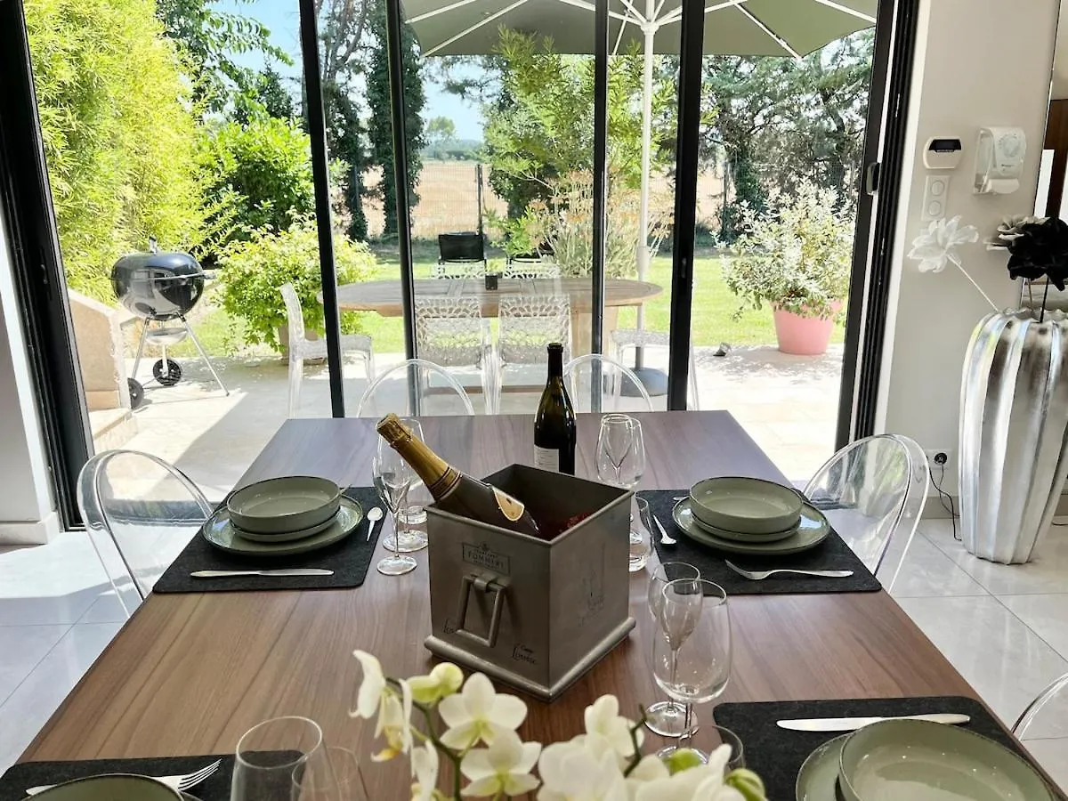 Gite Bb Chic Du Domaine De La Franquette Caderousse France