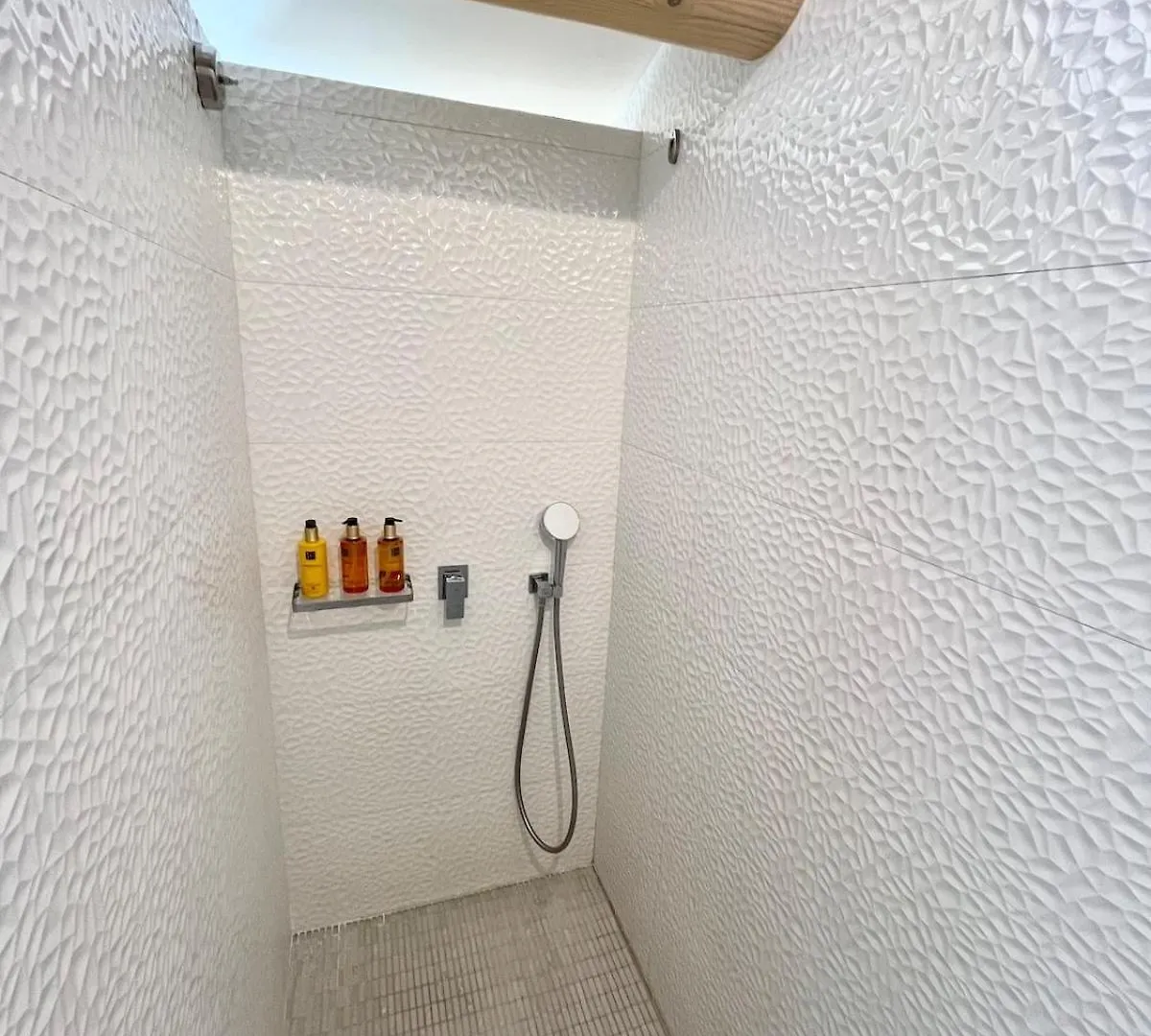 Gite Bb Chic Du Domaine De La Franquette Caderousse 0*,  France