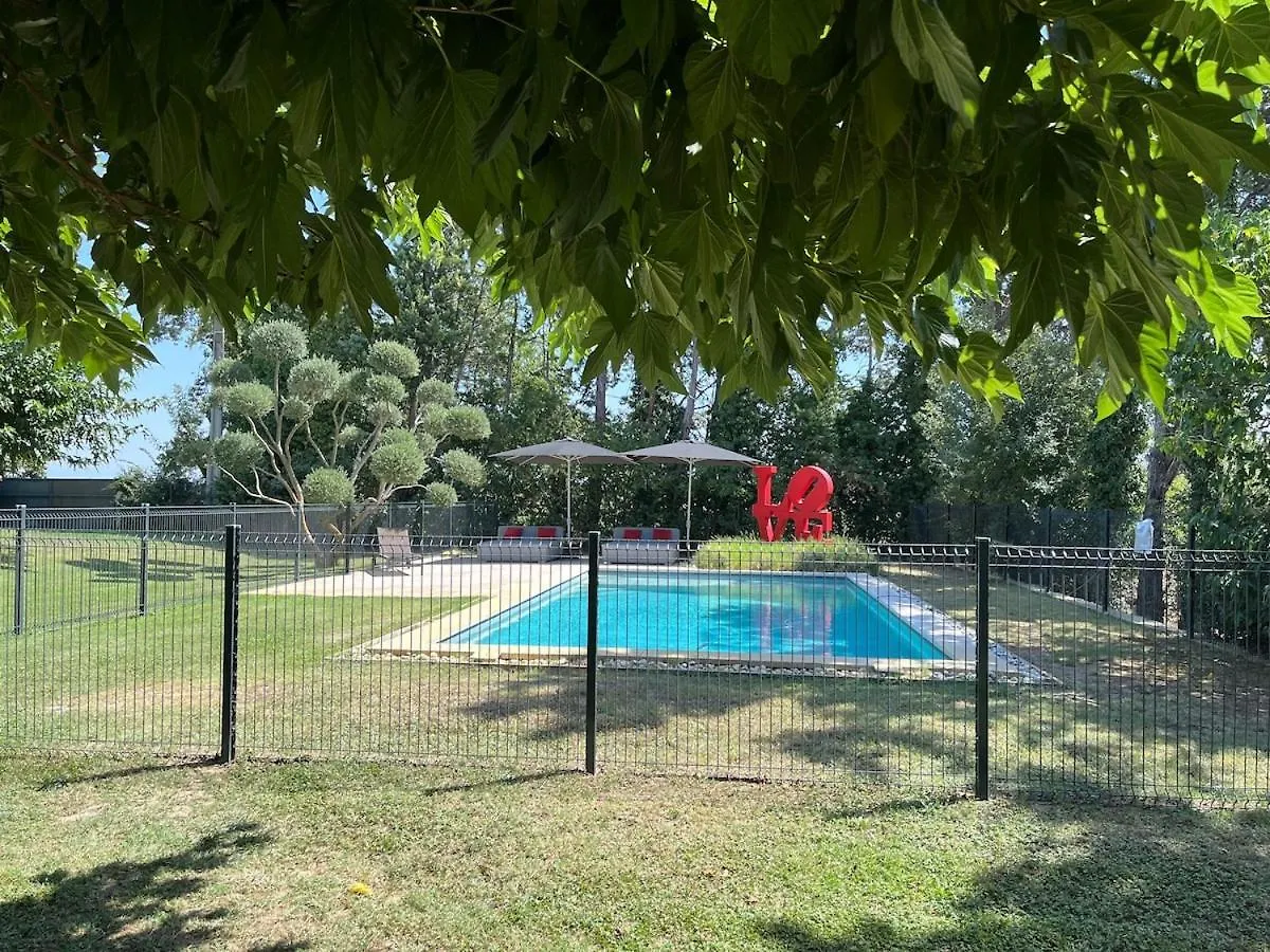 Gite Bb Chic Du Domaine De La Franquette Caderousse France